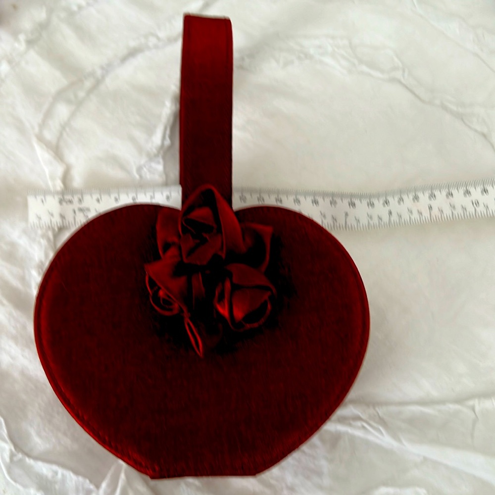 Stunning evening purse